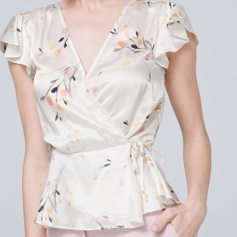 white house black market 𖤓 nwt cream wrap silk blouse.